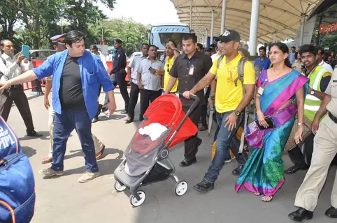 Dhoni snapped with his Small Kid