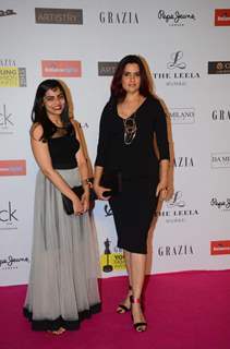 Sona Mohapatra with her Friend at Grazia Young Fashion Awards