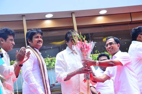 Amitabh Bachchan felicitated at the Launch of Kalyan Jewellers Showroom in Chennai