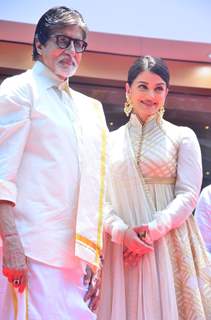 Amitabh Bachchan and Aishwarya Rai Bachchan pose at the Launch of Kalyan Jewellers Showroom