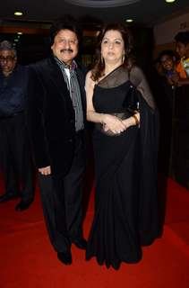 Pankaj Udhas with his wife at Dadasaheb Phalke Film Foundation Award