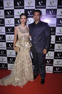 Evelyn Sharma and Mahaakshay Chakraborty pose for the media at Videocon Bash