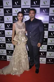 Evelyn Sharma and Mahaakshay Chakraborty pose for the media at Videocon Bash