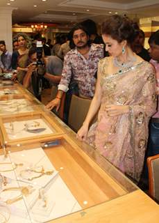 Kangana Ranaut checks out designs at a Jewelry Store Launch