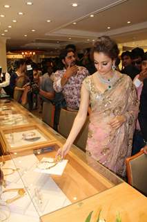 Kangana Ranaut checks out designs at a Jewelry Store Launch