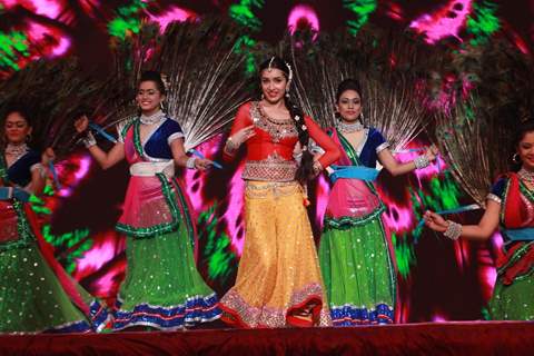 Pretty Shraddha Kapoor Dances at Shri Krishna Mahotsav 2015