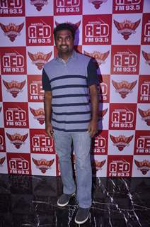 Muttiah Muralitharan poses for the media at Red FM Bash for Sunrisers Hyderabad Team