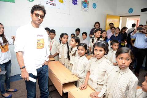 Irrfan Khan with the students of P&G Shiksha Foundation