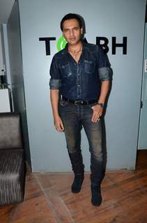 Marc Robinson Snapped at Toabh Bash