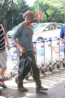 Bollywood's Karate Kid Akshay Kumar Snapped at Airport