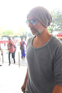 Akshay Kumar Snapped at Airport