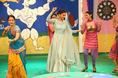 Deepika Dances at Taarak Mehta Ka Ooltah Chashmah