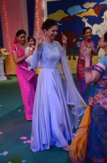 Deepika Dances at Taarak Mehta Ka Ooltah Chashmah