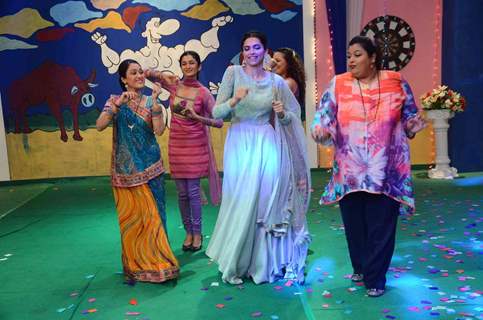 Piku Promotions at Taarak Mehta Ka Ooltah Chashmah