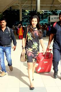 Gauahar Khan was snapped at Airport