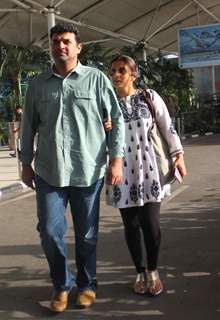 Siddharth Roy Kapur with Wife Vidya Balan Snapped at Airport