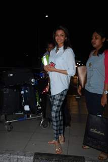 Deepika Padukone at Special Screening of Piku Media