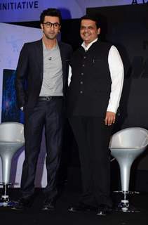 Ranbir Kapoor with Honourable Cheif Minister Devendra Fadnavis at NDTV-Nirmal Marks for Sports Event