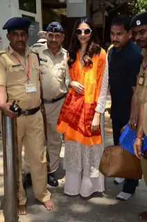 Deepika Snapped at Siddhivinayak