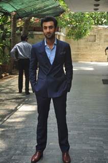 Ranbir Kapoor pose for the media at the Felicitation Ceremony of Shashi Kapoor