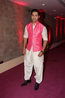 Varun Dhawan Promotes ABCD 2 on Indian Idol Junior Season 2