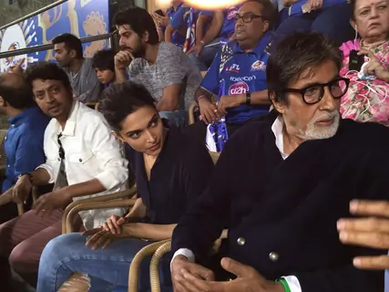 Piku Team snapped at MI v/s KKR Match at Wankhede Stadium