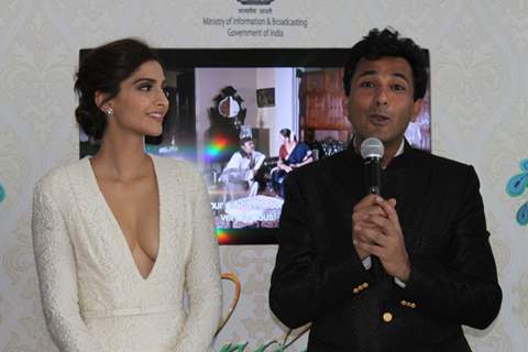 Sonam Kapoor at Book Launch of Vikas Khanna at Cannes 2015