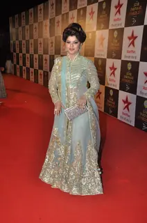 Sneha Wagh poses for the media at Star Parivaar Awards 2015