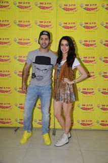 Varun and Shraddha Promotes ABCD 2 on Radio Mirchi