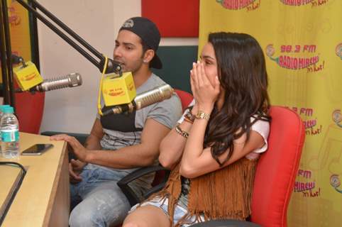 Varun and Shraddha Promotes ABCD 2 on Radio Mirchi