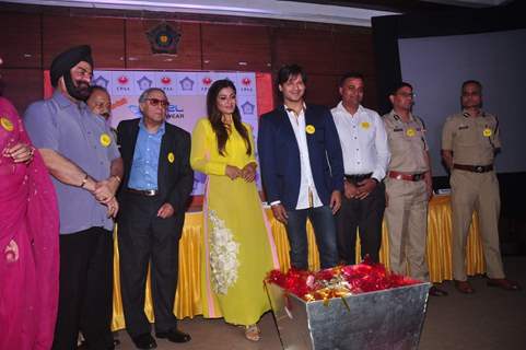 Vivek Oberoi and Raveena Tandon Snapped at Anti Cancer Event