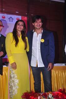 Vivek Oberoi and Raveena Tandon Snapped at Anti Cancer Event