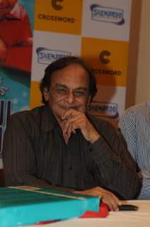 Anandji Virji Shah Smiles at Media at Launch of '101 Kalyanji Anandji Hits'