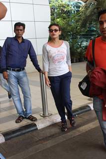 Sneha Ullal Snapped at Airport