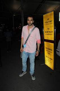 Jackky Bhagnani Snapped at Airport