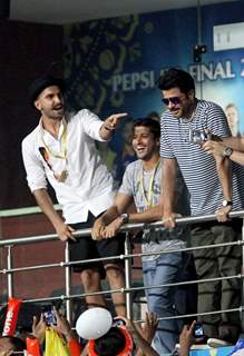 Ranveer, Anil and Farhan Enjoy at IPL Match