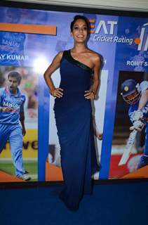 Lisa Haydon at Ceat Cricket Awards