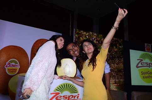 Selfir Time! Launch Zespri SunGold Kiwifruit