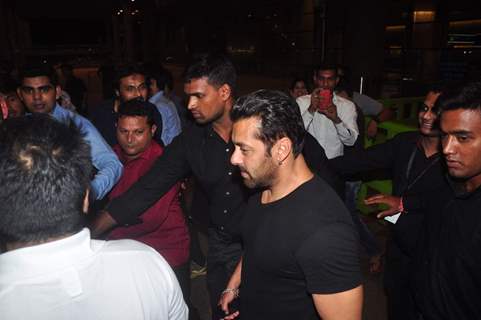 Salman Bhai Returns From AIBA