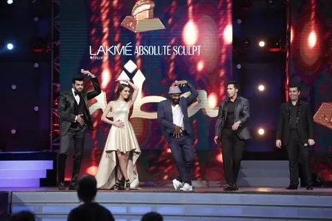 Shraddha, Varun and Remo at AIBA Awards with Hosts Karan and Manish!