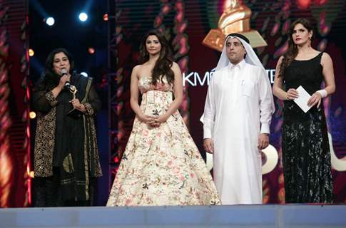 Daisy Shah and Zarine khan at AIBA Awards