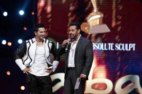 Varun Dhawan and Salman Khan at AIBA Awards