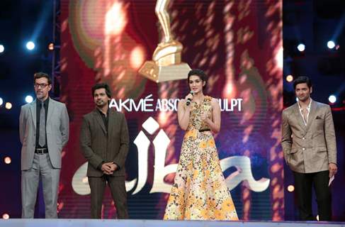 Beautful Kriti Sanon , Ali Fazal, Rajat Kapoor and Nikhil Dwivedi at AIBA Awards