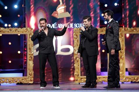 Salman Khan With Karan Johar and Manish Paul at AIBA Awards