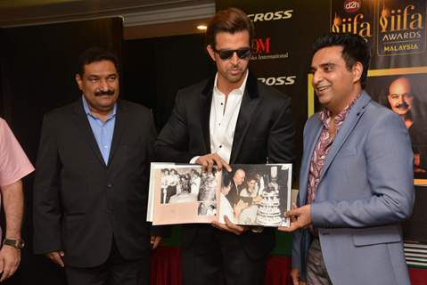 Hrithik Roshan Launches Book at IIFA