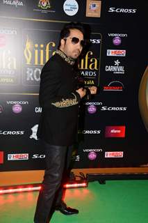 Mika Singh at IIFA Awards