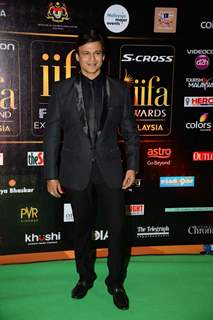 Vivek Oberoi poses for the media at IIFA 2015 Day 2