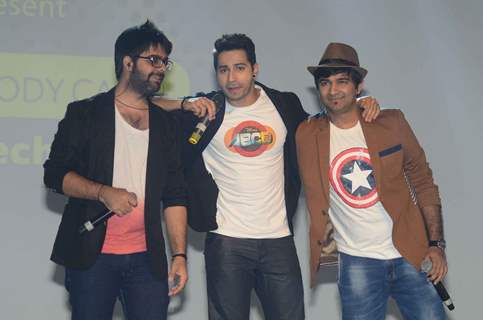 Varun Dhawan poses with Sachin-Jigar at ABCD 2 Pond's Men Promotions