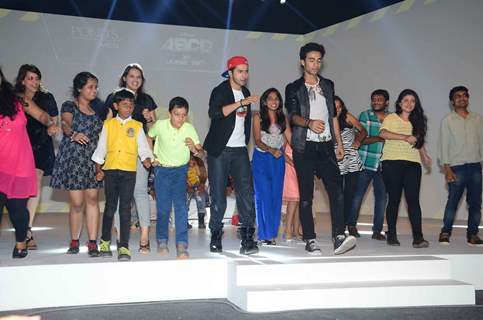 Varun Dhawan and Raghav Juyal shake a leg with kids at ABCD 2 Pond's Men Promotions