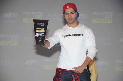 Varun Dhawan poses with Pond's Men product during ABCD 2 Promotions